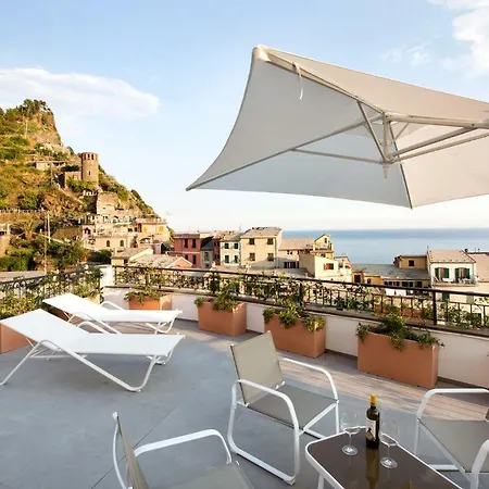 The Sunset Apartment *