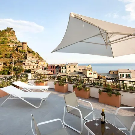 The Sunset Apartment *